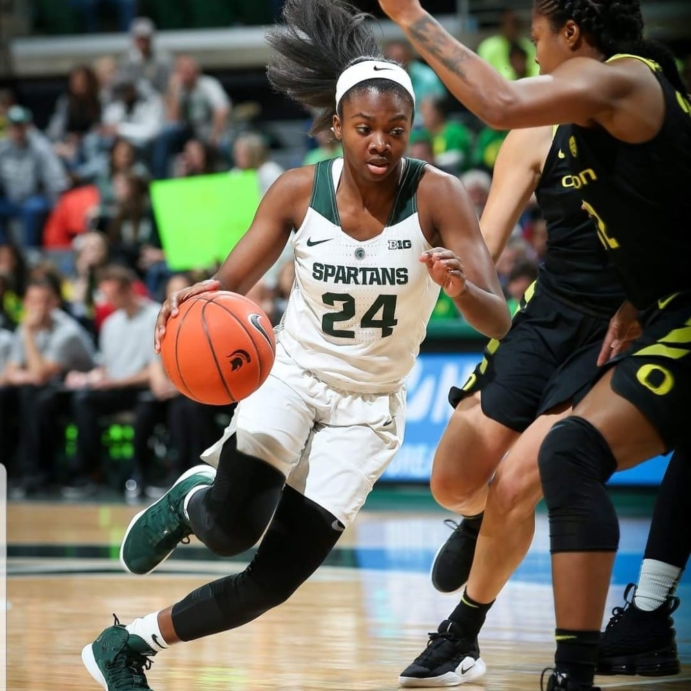 Meet your Posher, Nia